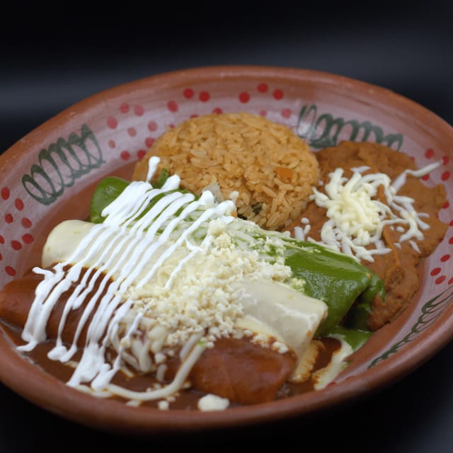 Enchiladas Bandera.