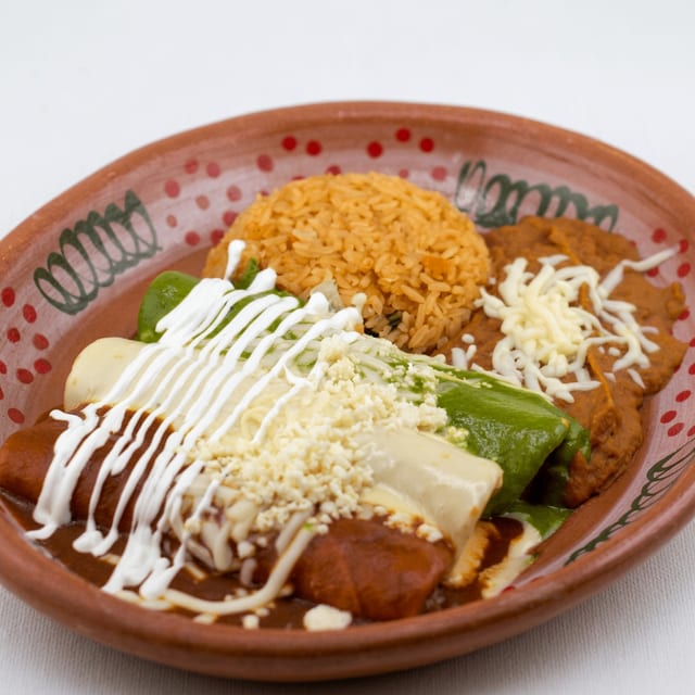 Enchiladas Bandera.