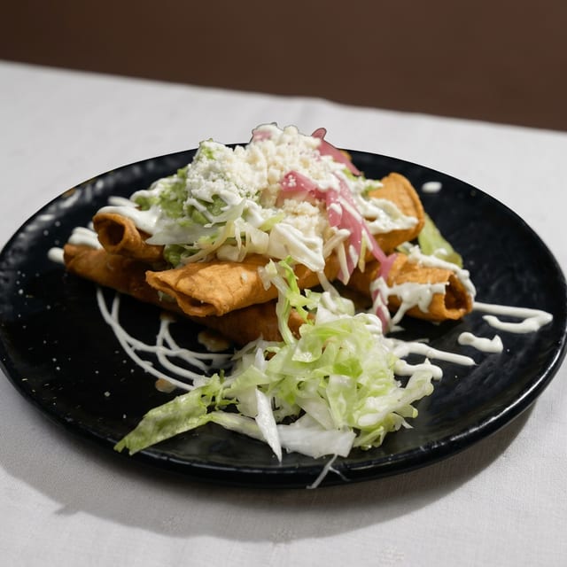 Birria Flautas.