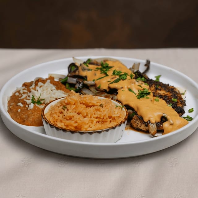 Pollo San José (San José Chicken).